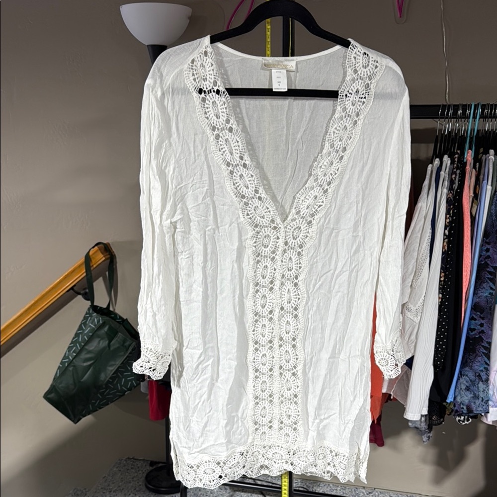 La Blanca Island Fare V-Neck Crinkle Crochet Trim White Swim Coverup NWOT